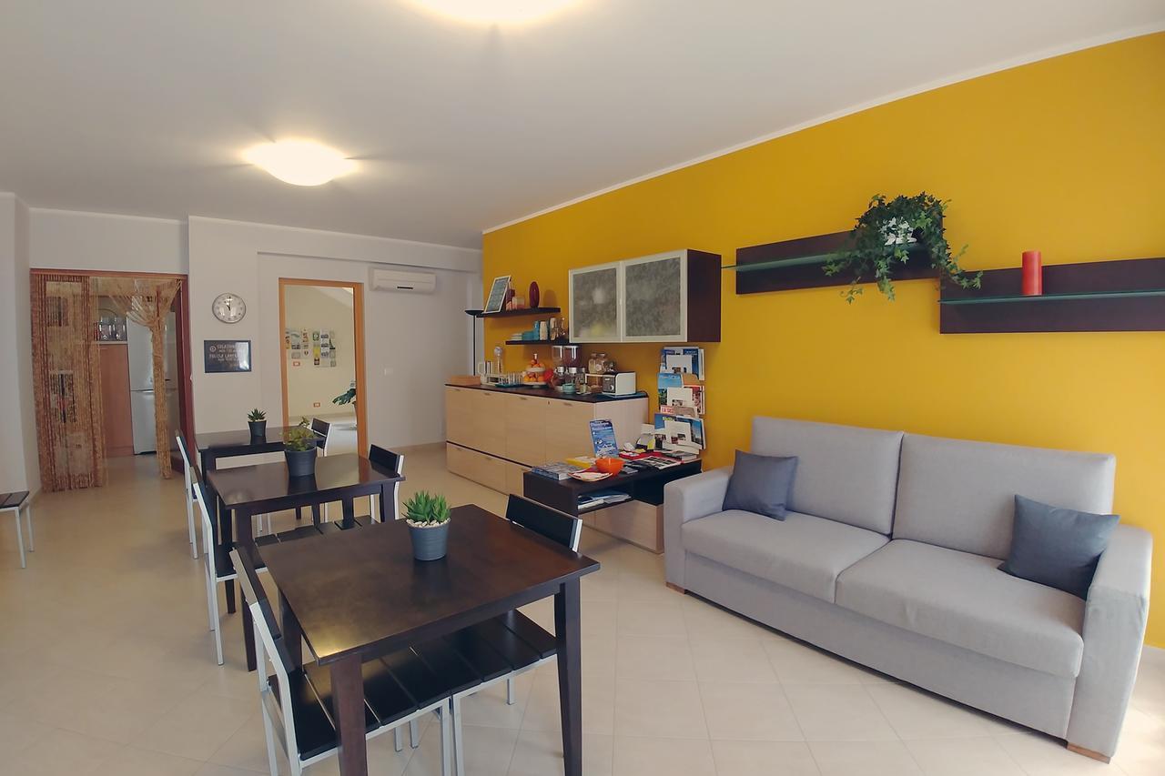 Bed & Breakfast Tiziana Кастеламаре дел Голфо Екстериор снимка